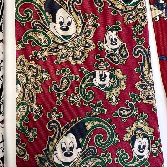 4 Disney Balancine Silk Ties Mickey  Mouse Goofy Hidden Mickey Neckties Vintage - Picture 4 of 7